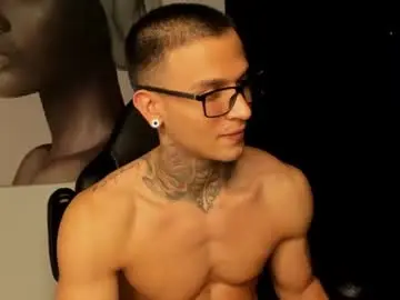 Chaturbate Free Live Porn of ethan_devis7