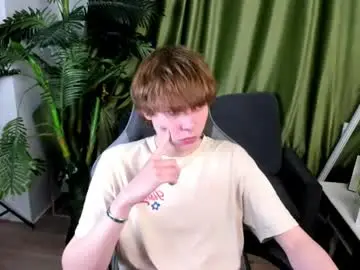 Chaturbate Nude Webcam of andyjey_
