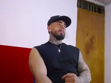 Chaturbate Free Porn Cam of tommyblessd1