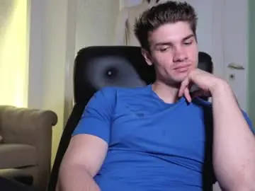 Chaturbate Sex Cam of maxkaiden