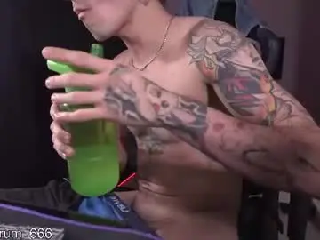 Chaturbate Live Sex of redrum_696