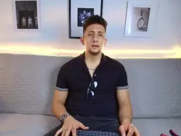 Chaturbate Sex Cam of emiliocum_24