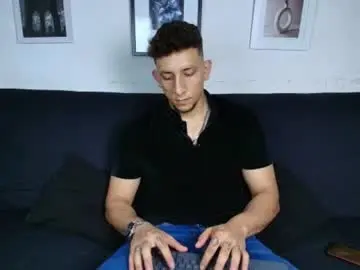 Chaturbate Live Sex of emiliocum_24