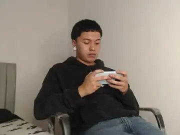 Chaturbate Sex Cam of alex__lover