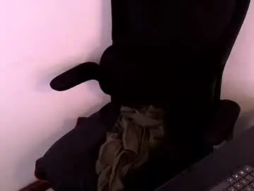 Chaturbate Live Sex of beard_top_guy
