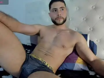 Chaturbate Nude Webcam of bryan_oficials