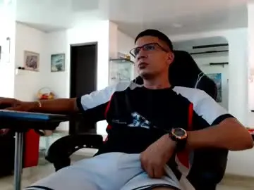 Chaturbate Free Porn Cam of damyan_2003