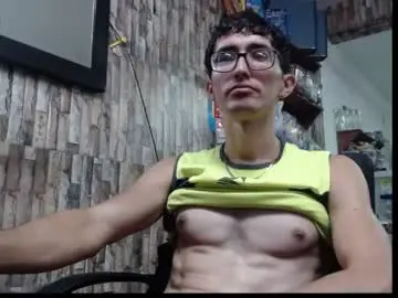 Chaturbate Free Live Porn of jhosuamoore2