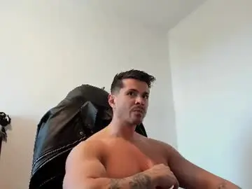 Chaturbate Live Sex Cam of alphagodleatherking92