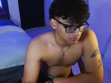 Chaturbate Watch Live Sex Cams of mr_yisuz