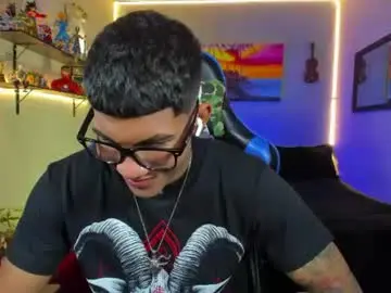Chaturbate Free Porn Cam of damian_latinxxx