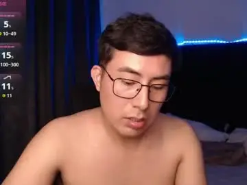 Chaturbate Live Porn of andrewmhilton_