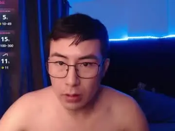 Chaturbate Live Sex Cam of andrewmhilton_