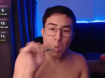 Chaturbate Live Porn of andrewmhilton_