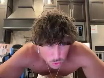 Chaturbate Live Sex Cam of hungkingg22