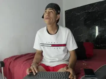 Chaturbate Adult Webcam of alejitoo_23