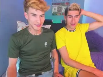 Chaturbate Live Sex Cam of latin_boysxxx_