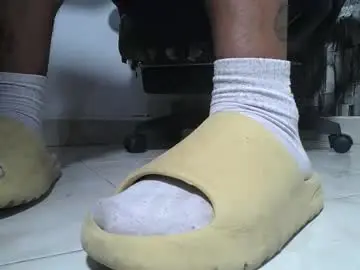 Chaturbate Live Sex of srfindomfeet_