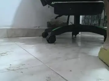 Chaturbate Best live sex cam show of srfindomfeet_