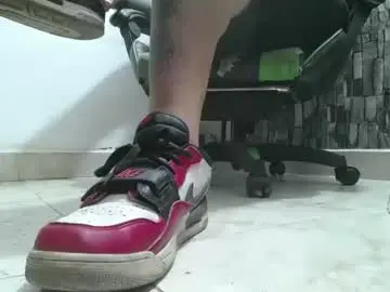 Chaturbate Sex Cam of srfindomfeet_