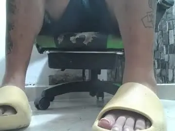 Chaturbate Live Sex of srfindomfeet_