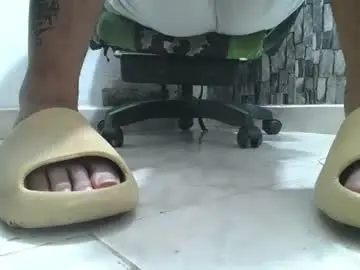 Chaturbate Free Porn Cam of srfindomfeet_