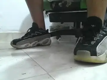 Chaturbate Nude Webcam of srfindomfeet_