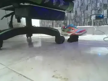 Chaturbate Free Live Porn of srfindomfeet_