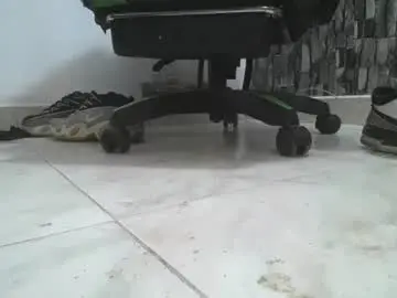 Chaturbate Live Sex Cam of srfindomfeet_