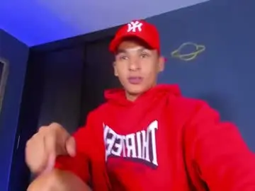 Chaturbate Live Sex Cam of liuscast_22