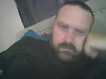 Chaturbate Live Sex Cam of totalpackage2089