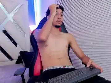 Chaturbate Nude Webcam of thiago_preston