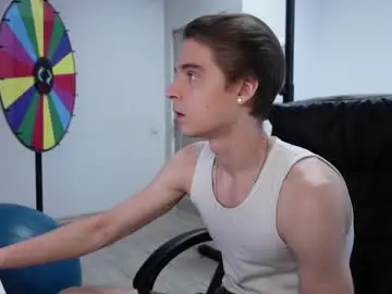 Chaturbate Live Sex Cam of thomas_brons