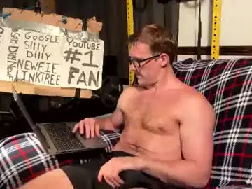 Chaturbate Adult Video Chat of sillydillynewfie