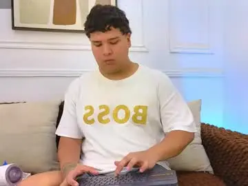 Chaturbate Live Porn of bennett_alejoo
