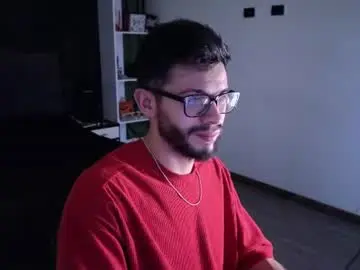 Chaturbate Live Porn of phantom_bigger1