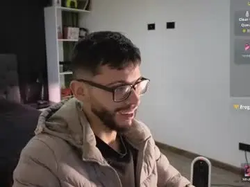 Chaturbate Sex Cam of phantom_bigger1