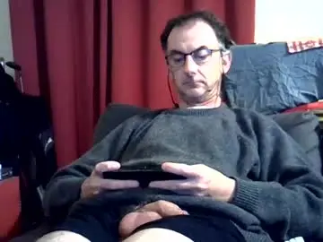 Chaturbate Live Sex Cam of 18remy45