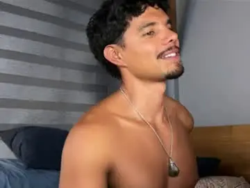 Chaturbate Best live sex cam show of daniel0910s