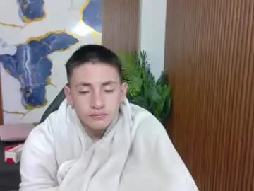 Chaturbate Sex Cam of andres_tay