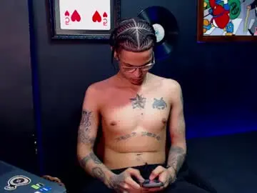 Chaturbate Live Sex Cam of lilray99