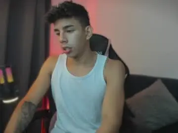 Chaturbate Private Sex Chat of andrew_twink18