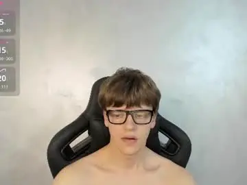 Chaturbate Best live sex cam show of thomas_shelbivip