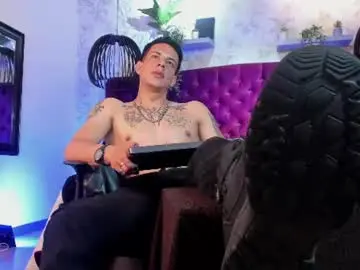 Chaturbate Nude Webcam of dustin_sonne