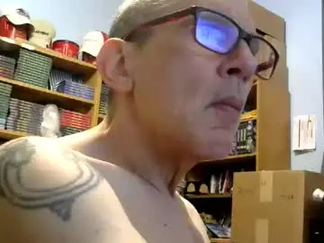 Chaturbate Best live sex cam show of sluttyslave81