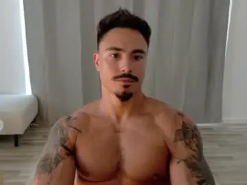 Chaturbate Best live sex cam show of master_lukass