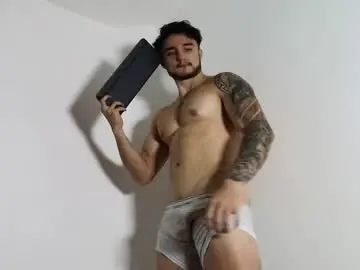 Chaturbate Live Porn of latinboyvip_