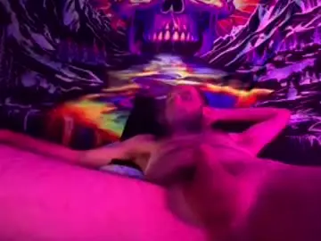 Chaturbate Free Porn Cam of coldasluke94