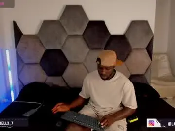 Chaturbate Sex Cam of latrellx7