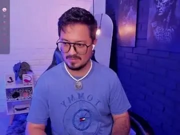 Chaturbate Adult Webcams of daviidevans